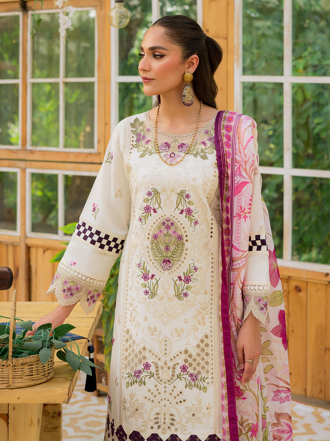 Mahnur | Bella Lawn 24 | BL - 04