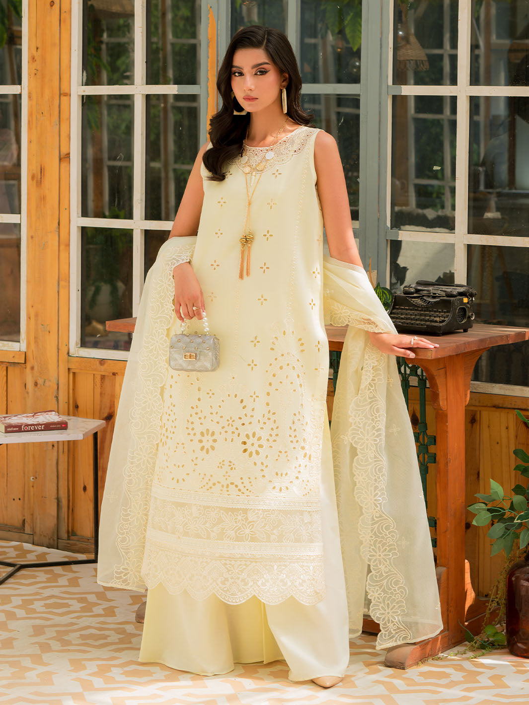 Mahnur | Bella Lawn 24 | BL - 09
