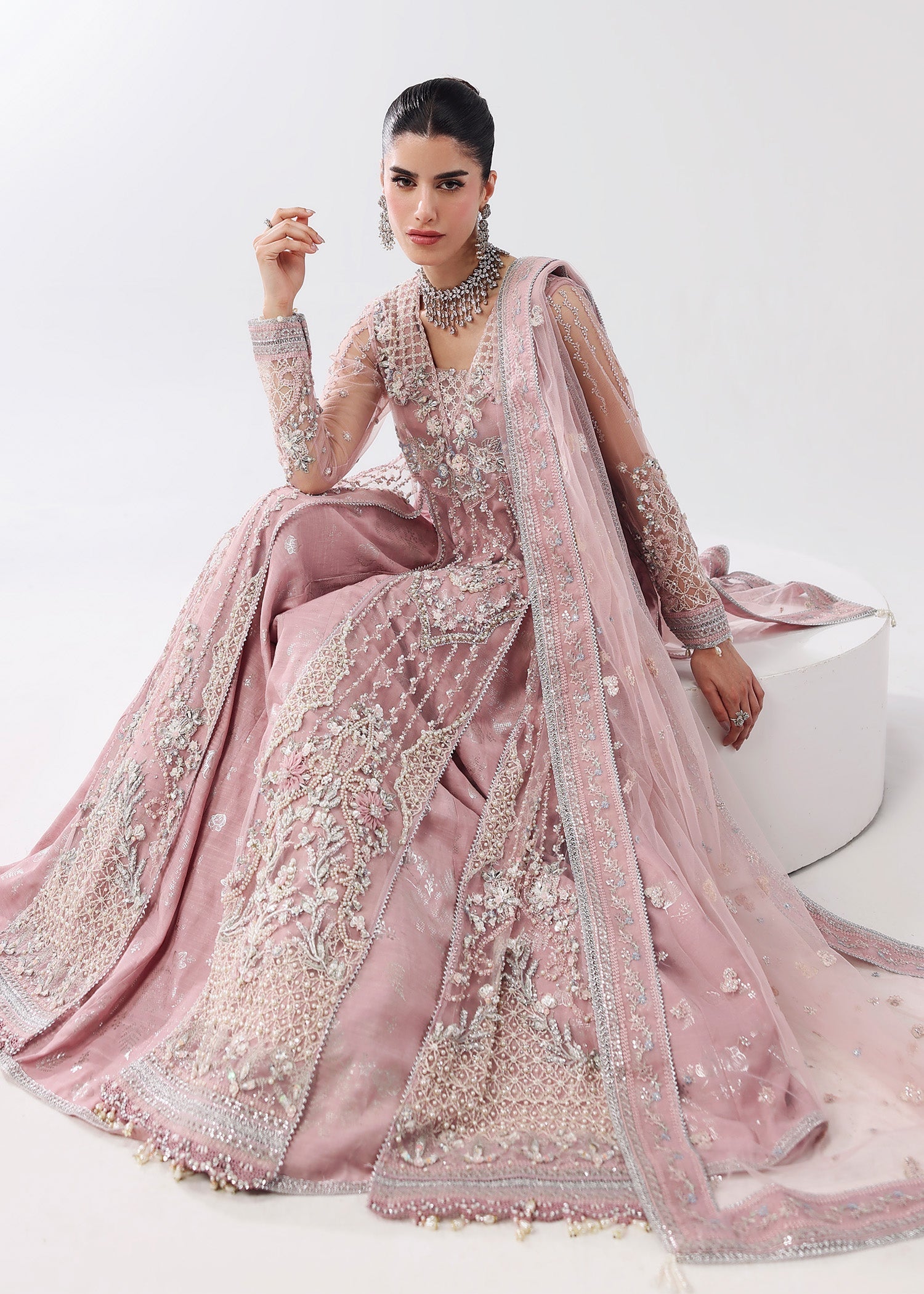 Sardinia | Lamore Luxury Handwork Edit 25 | Lilac luxe