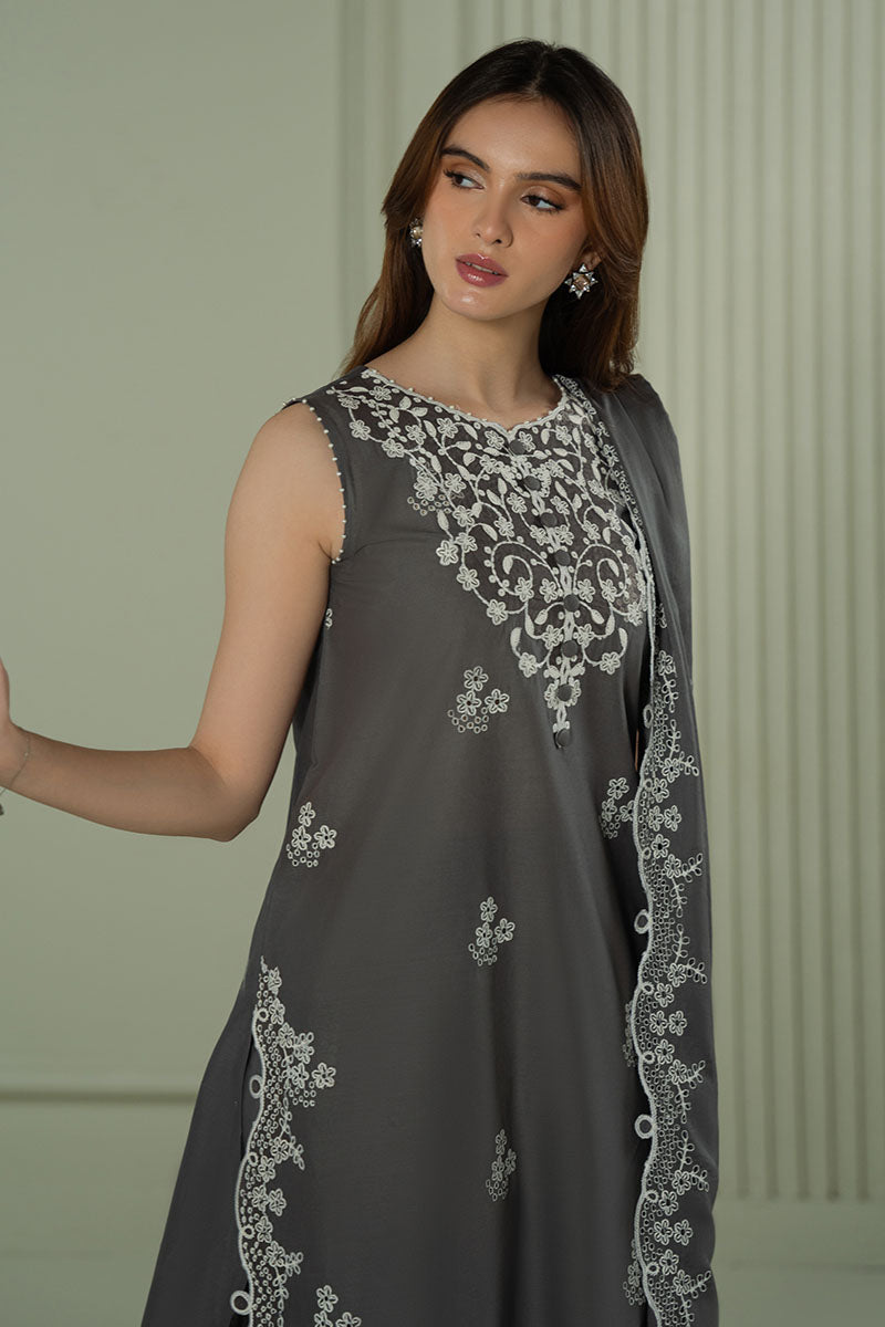 Mahnur | Twilight Luxury Lawn 25 | FLORAL ASH