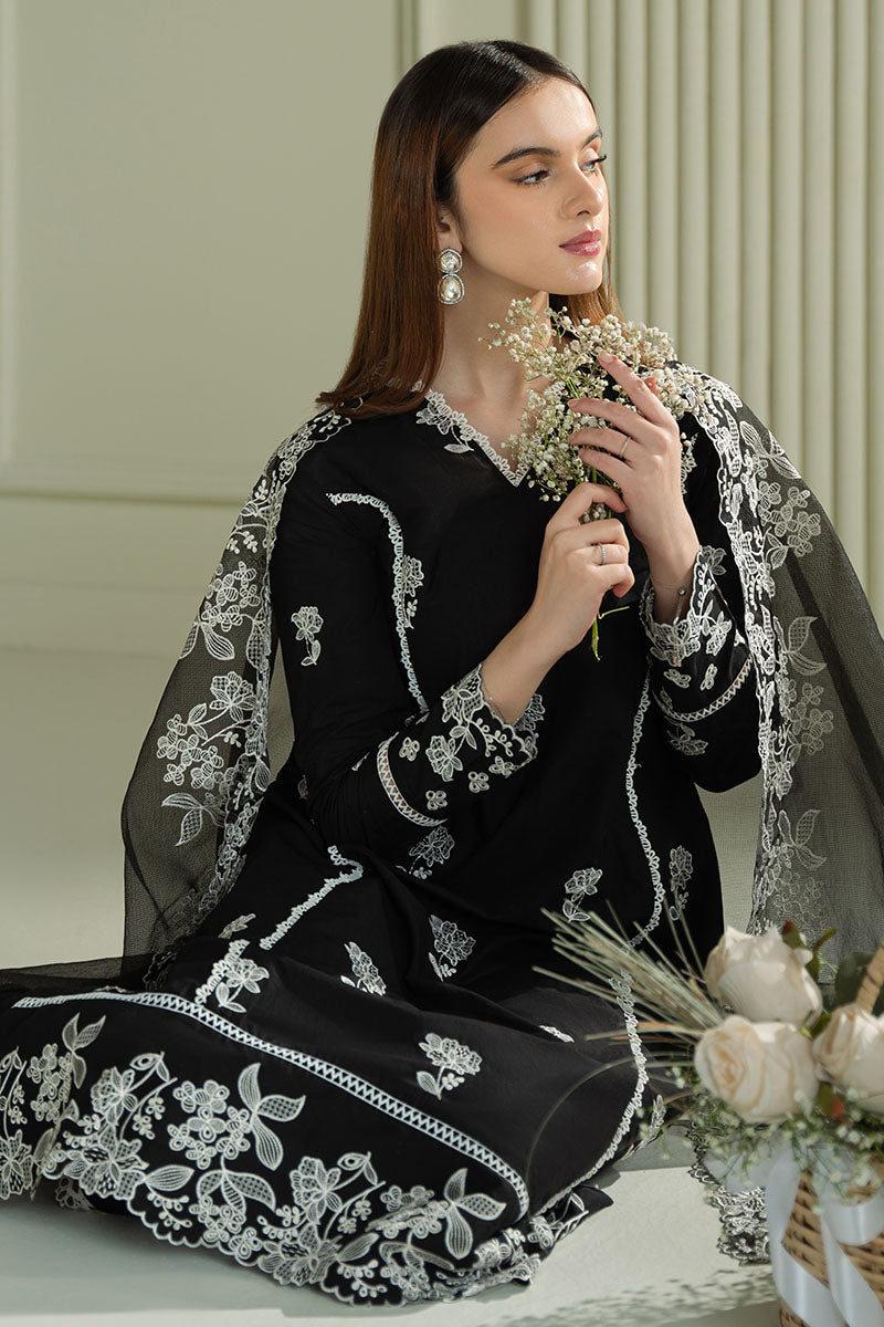 Mahnur | Twilight Luxury Lawn 25 | RAVEN MESH
