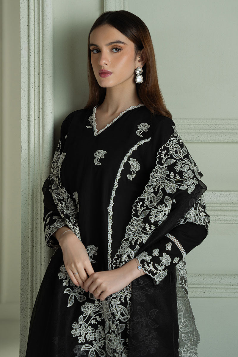 Mahnur | Twilight Luxury Lawn 25 | RAVEN MESH