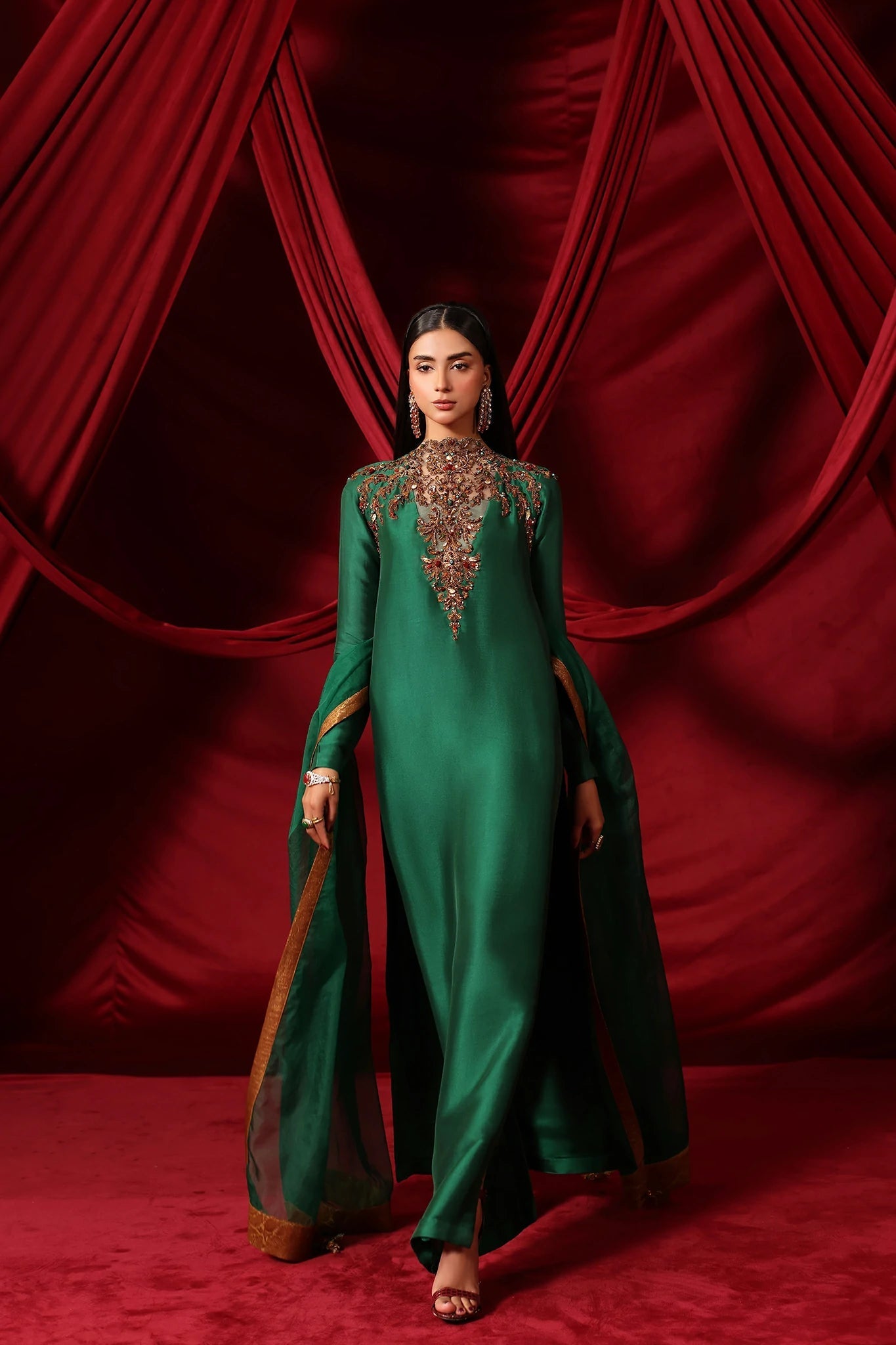 Musferah Saad | The Glamorous | The Emerald Queen
