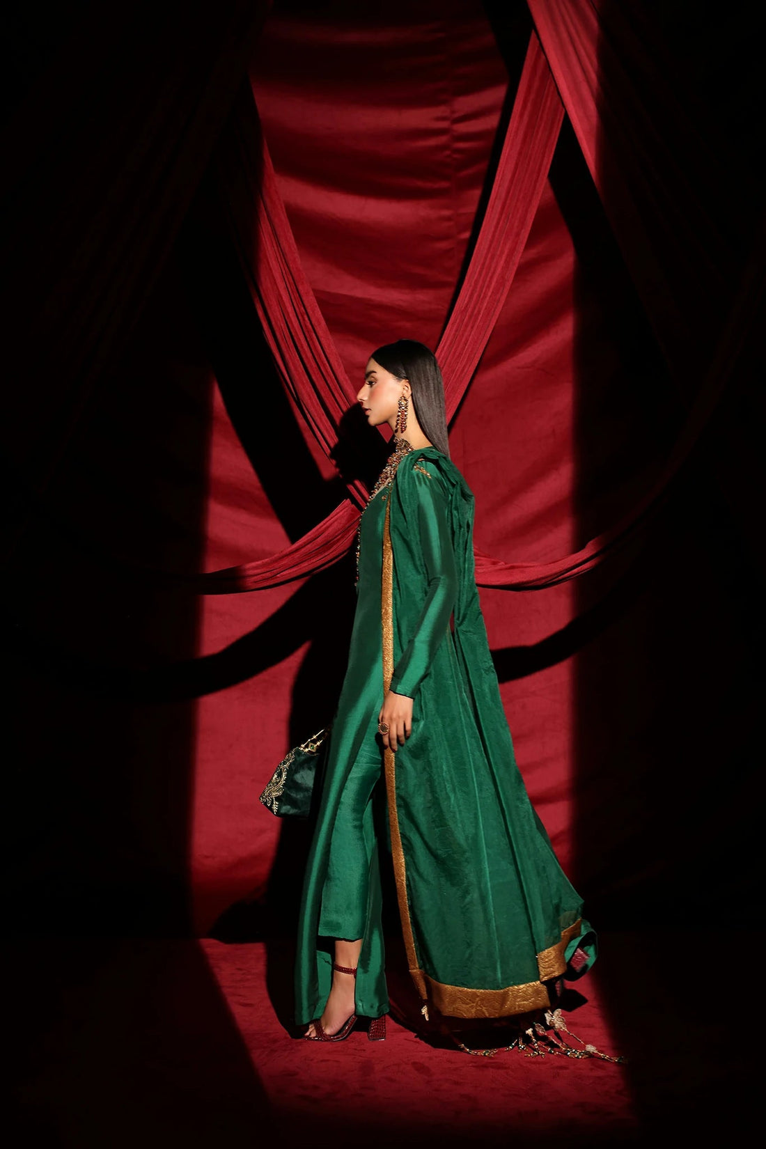 Musferah Saad | The Glamorous | The Emerald Queen