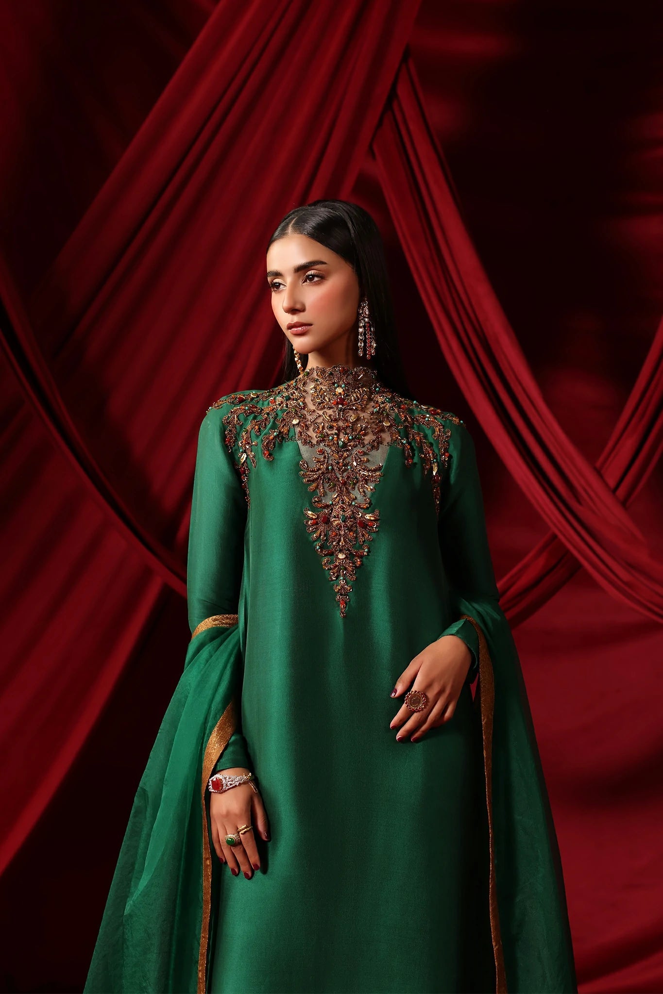 Musferah Saad | The Glamorous | The Emerald Queen