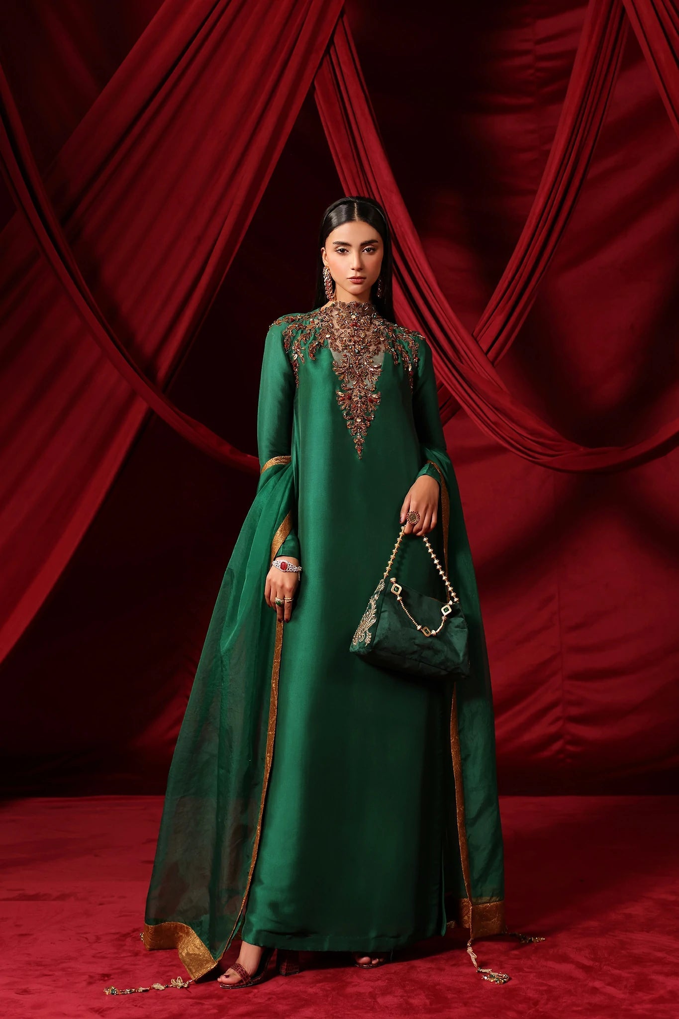 Musferah Saad | The Glamorous | The Emerald Queen
