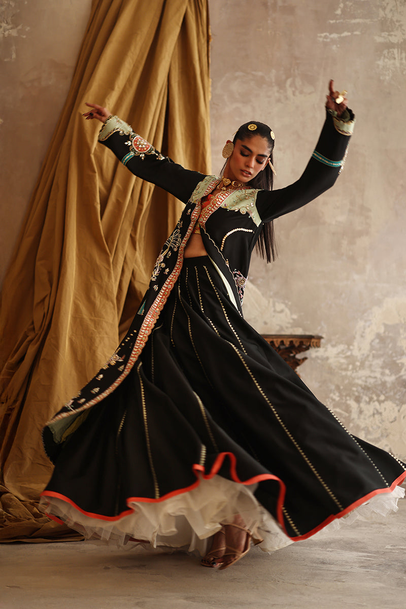 Wardha Saleem | Layla Formals 25 | Mehreb