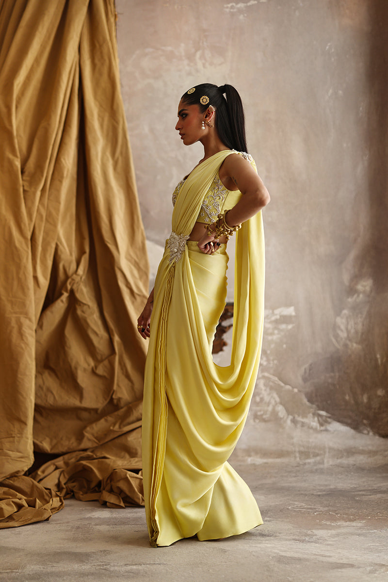Wardha Saleem | Layla Formals 25 | Dilruba