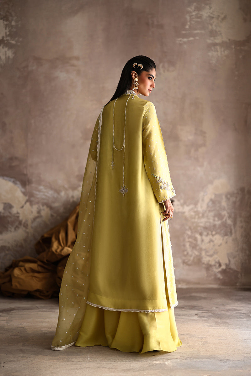 Wardha Saleem | Layla Formals 25 | Azali