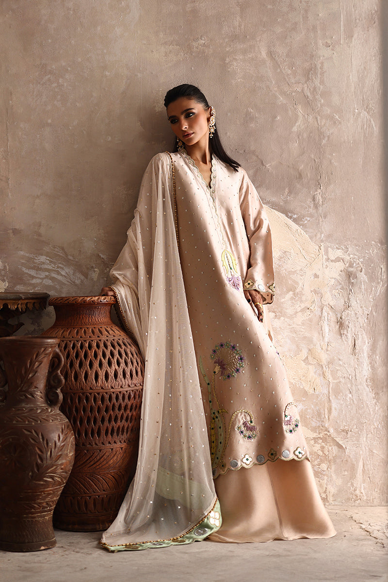 Wardha Saleem | Layla Formals 25 | Pariwash