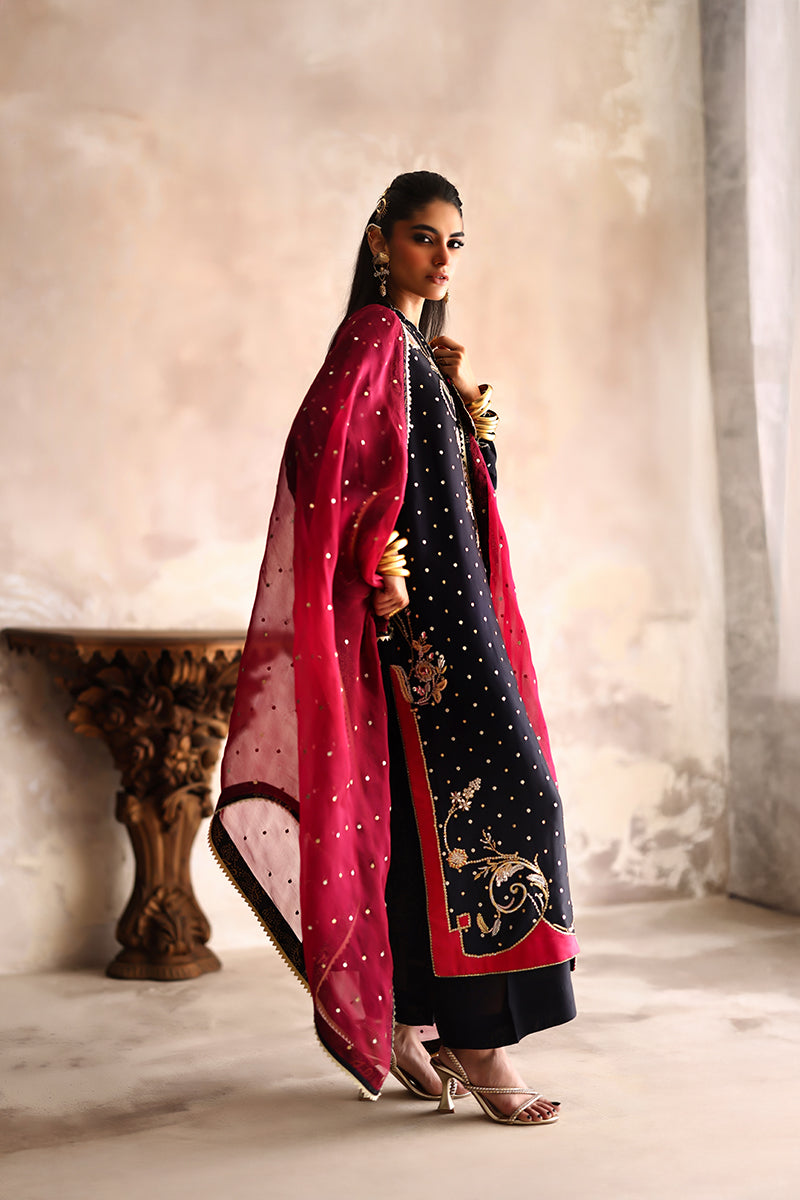 Wardha Saleem | Layla Formals 25 | Kunar