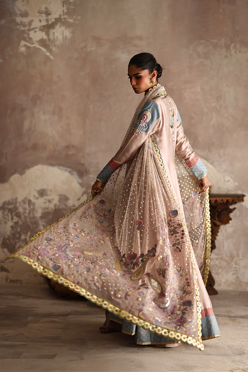 Wardha Saleem | Layla Formals 25 | Gulbagh