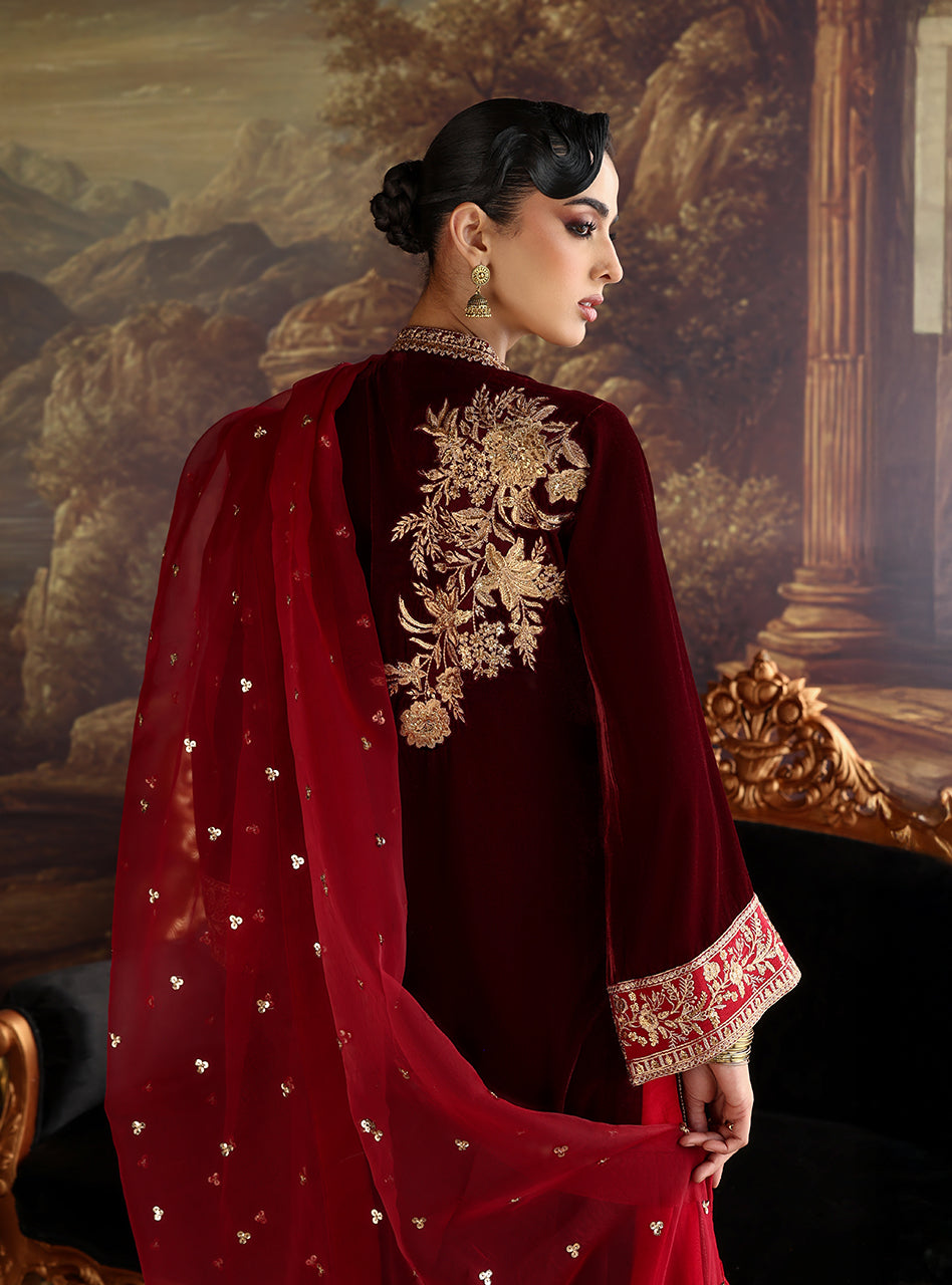 Zainab Chottani | Velura Velvet Edit 25 | Nur Long Shirt