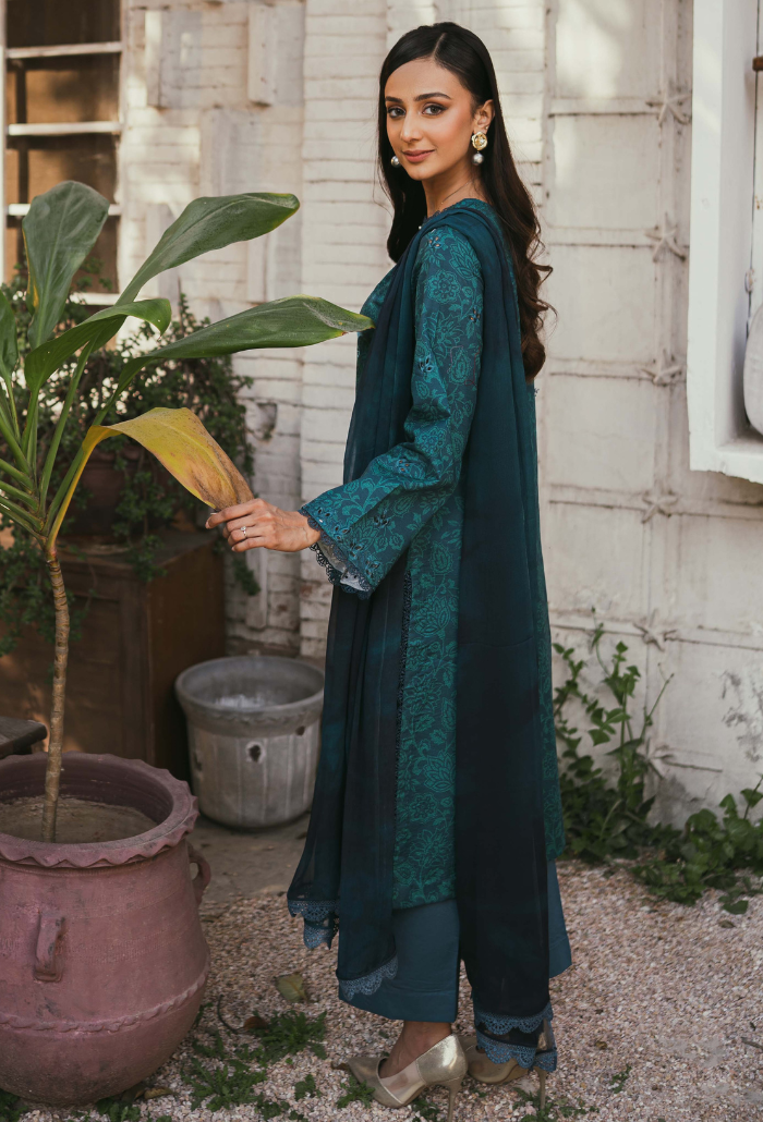 Humdum | Gardenia Lawn | D01