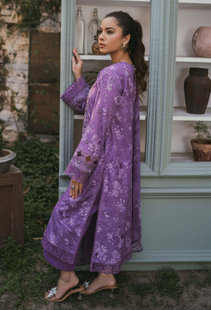 Humdum | Gardenia Lawn | D08