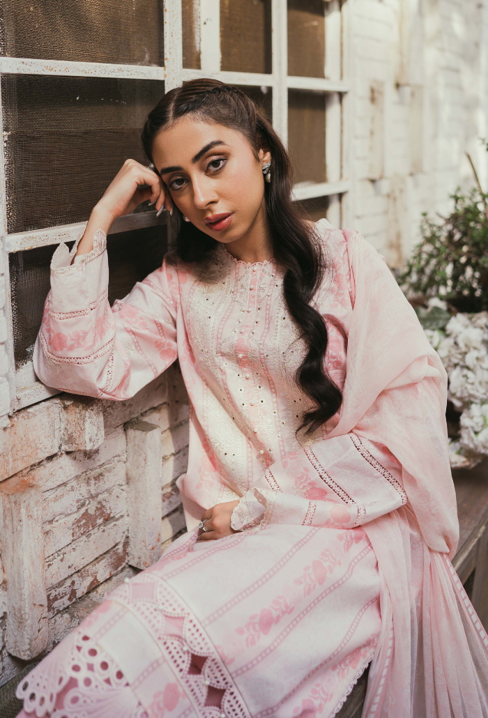 Humdum | Gardenia Lawn | D03
