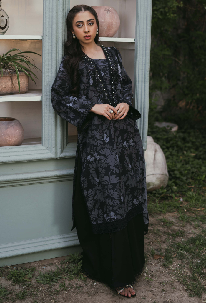 Humdum | Gardenia Lawn | D04