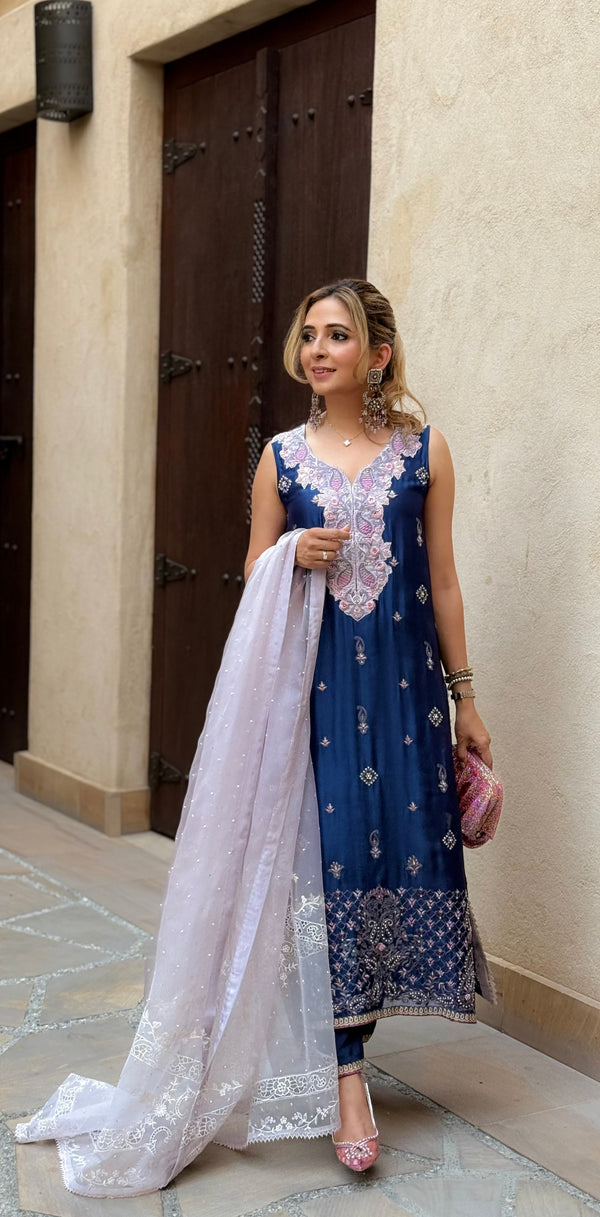 Layla Chatoor | Luxury Pret | Navy Paisley