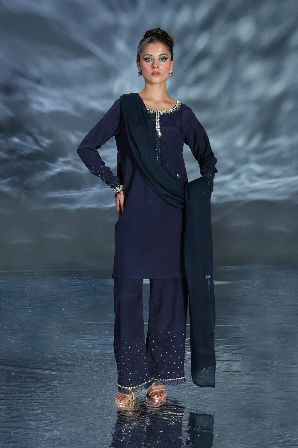 Amave | Oro Luxury Wear | AM-01
