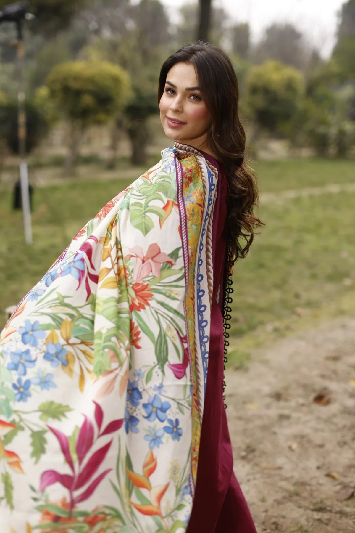 Manara | Vintage Flora 24 | Abloom