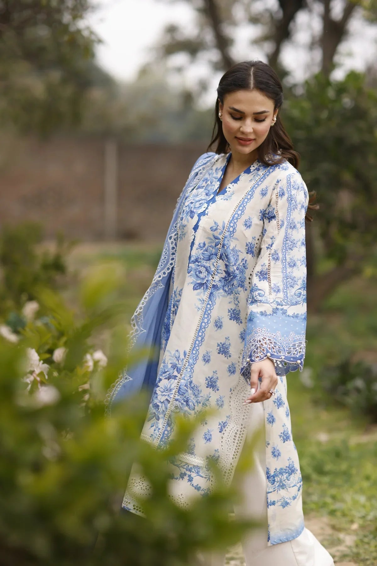 Manara | Vintage Flora 24 | Porcelain