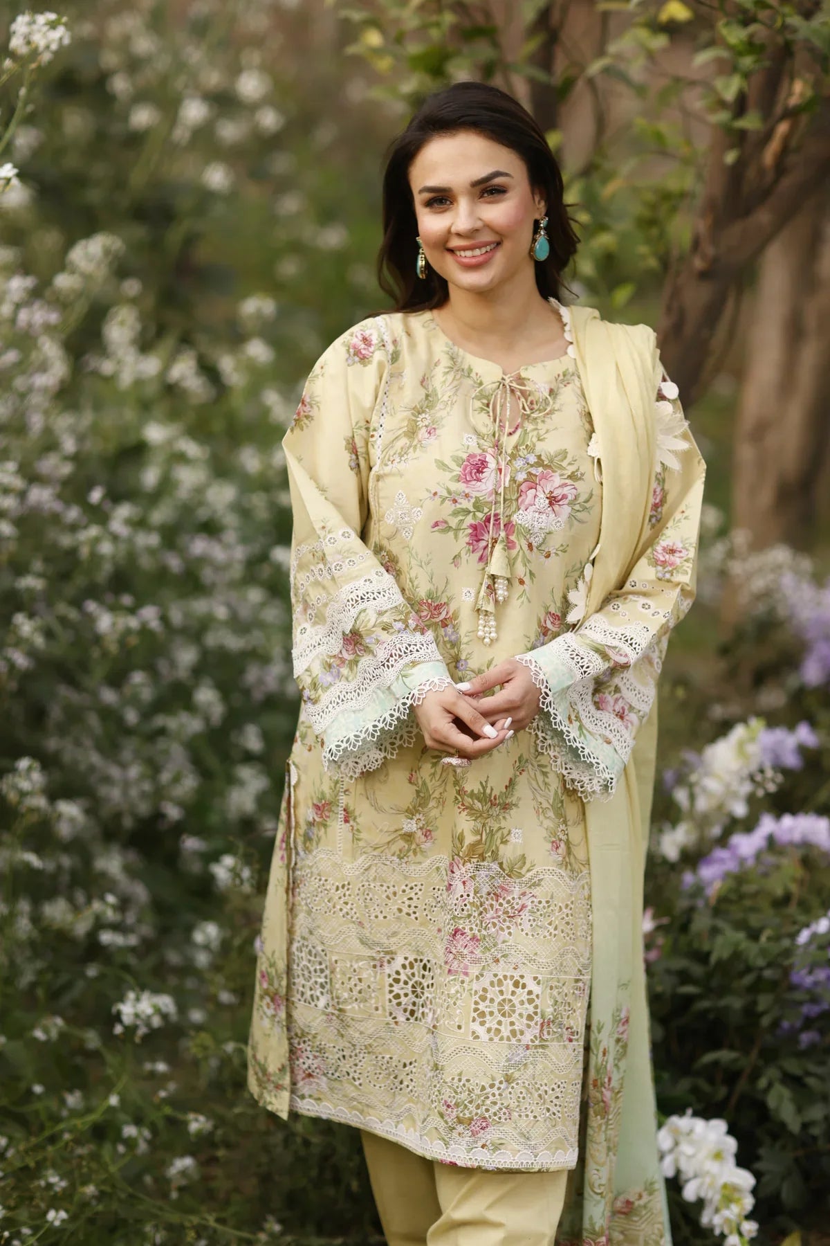 Manara | Vintage Flora 24 | Saba