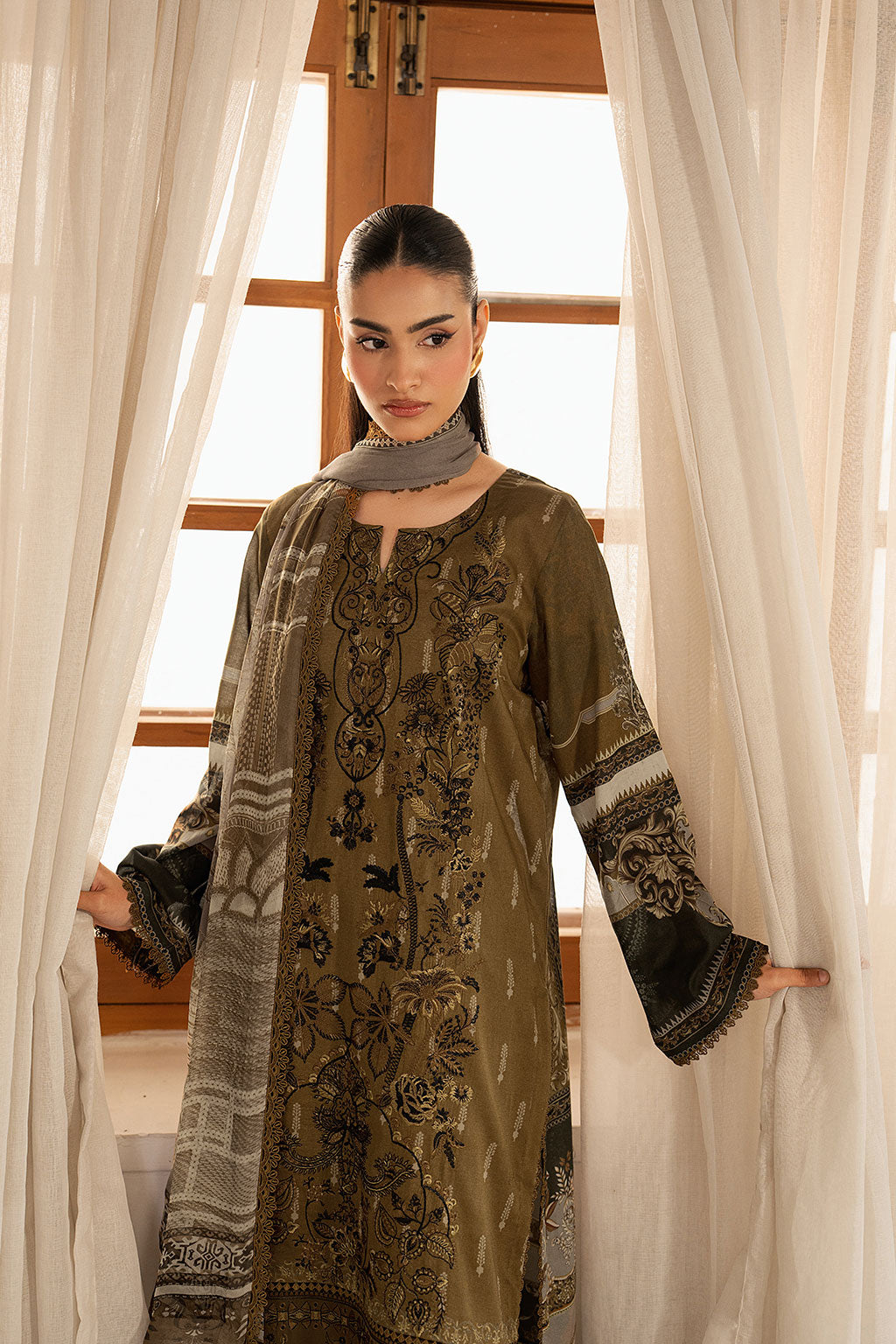 Ramsha | Mashal Luxury Lawn | L-1612