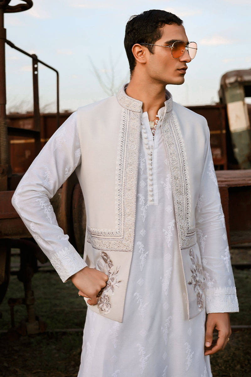 Pakistani Menswear | MNR-QAMAR-A