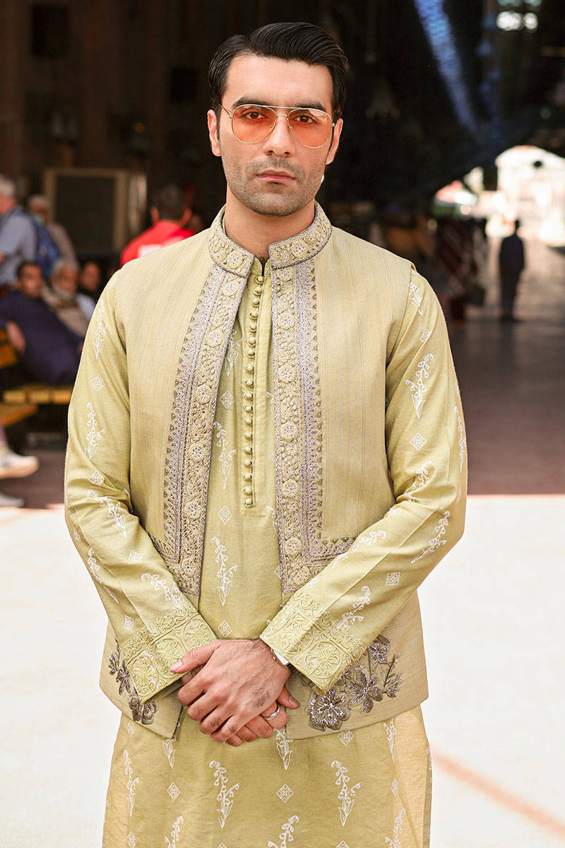 Pakistani Menswear | MNR-QAMAR-B
