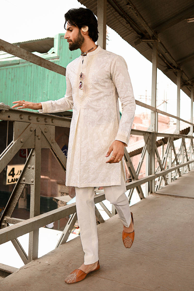 Pakistani Menswear | MNR-BAHRAM