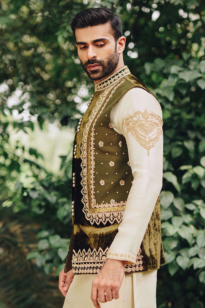 Pakistani Menswear | MNR-NISARI