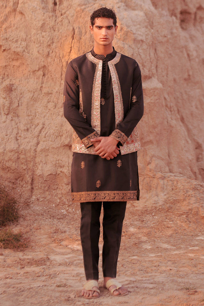 Pakistani Menswear | MNR-RAM GARH