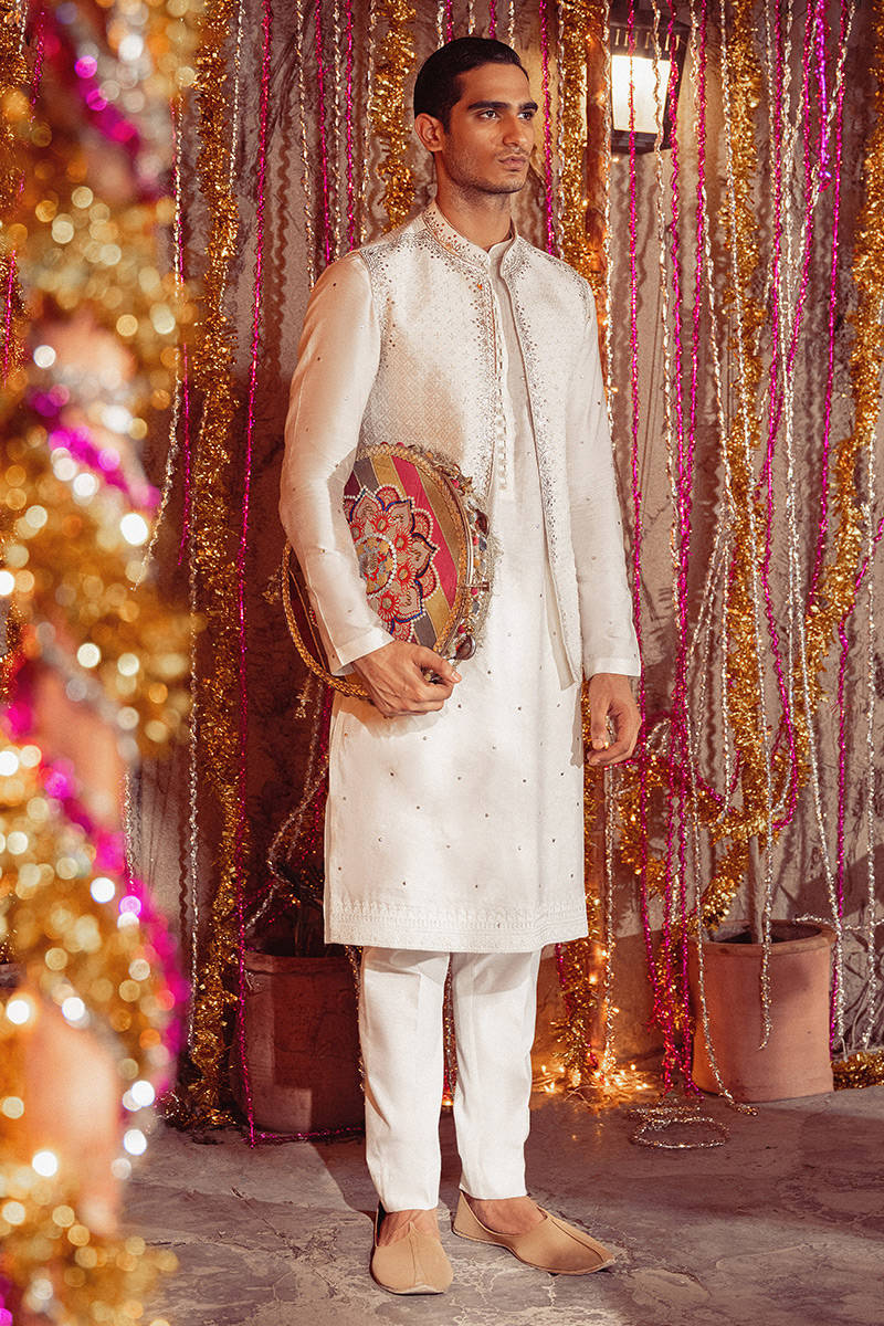 Pakistani Menswear | MNR-SHAHBALA