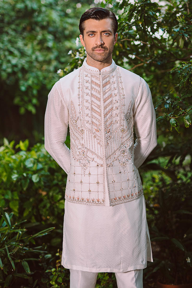 Pakistani Menswear | MNR-MAHVAR