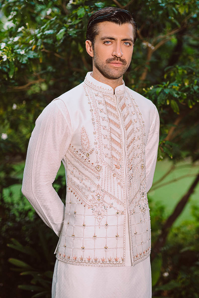 Pakistani Menswear | MNR-MAHVAR