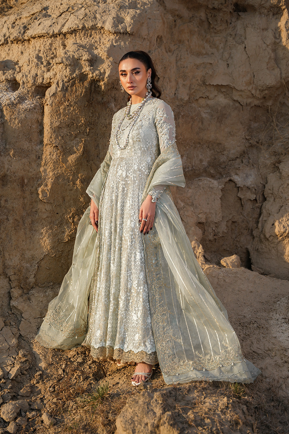 Nilofer Shahid | Verve Summer 24 | Mavi â Verve SS 24