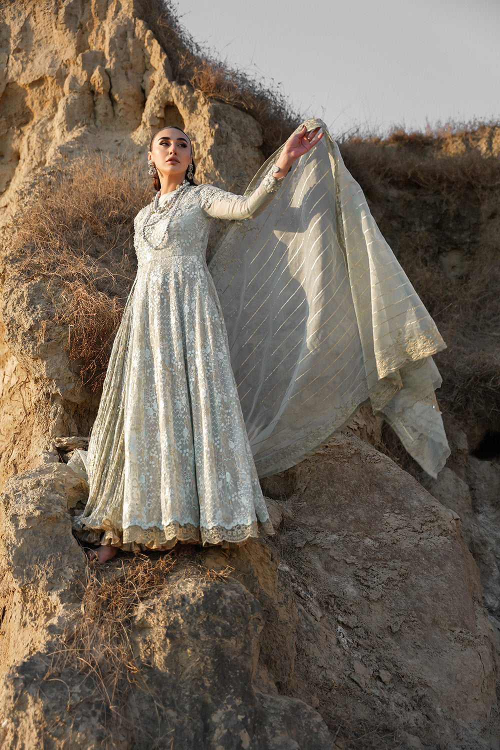 Nilofer Shahid | Verve Summer 24 | Mavi â Verve SS 24