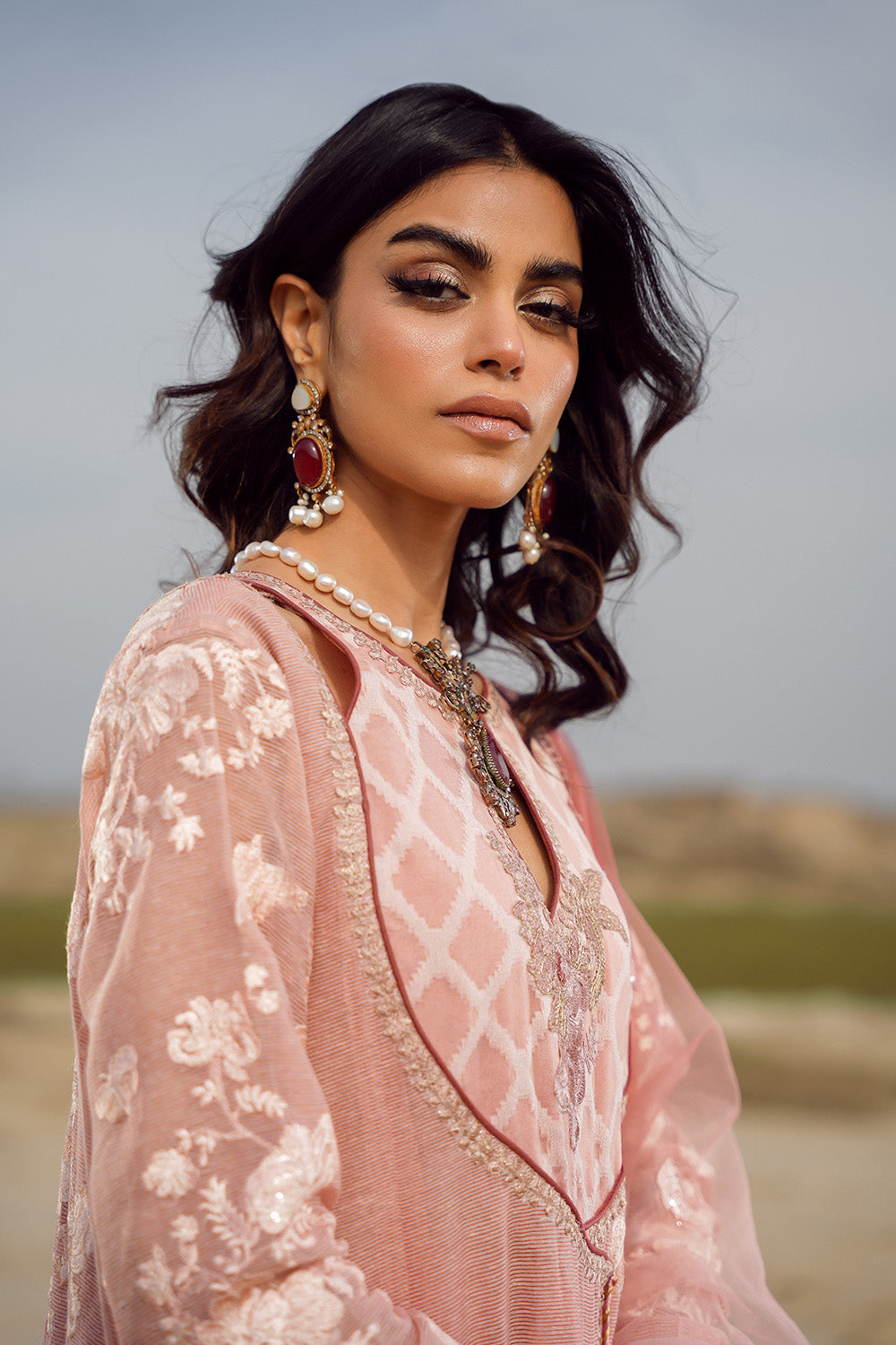 Nilofer Shahid | Verve Summer 24 | Sasha (3pc) â Verve SS 24