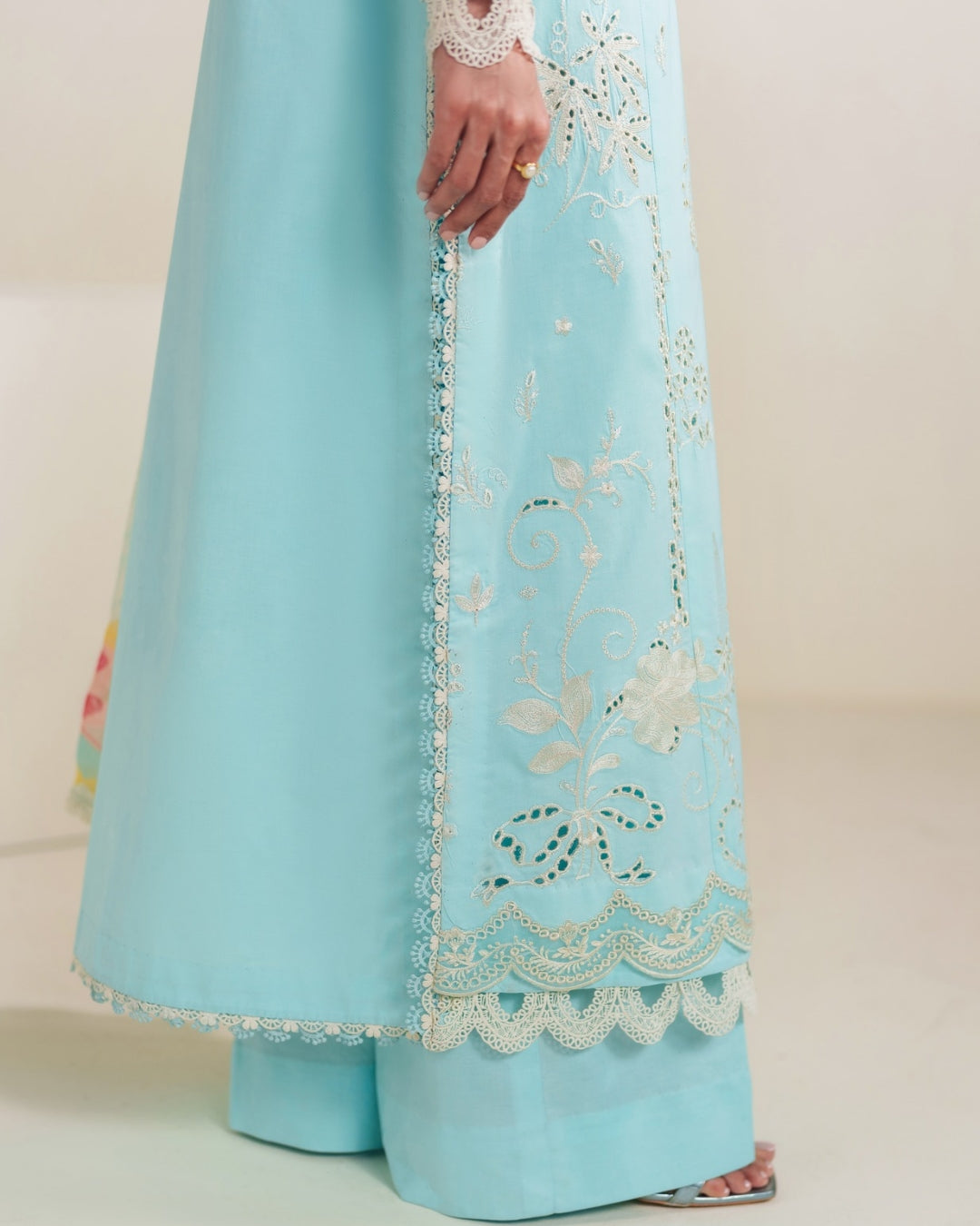 Neeshay | Whispers of Summer Luxury Lawn | SYLVIA