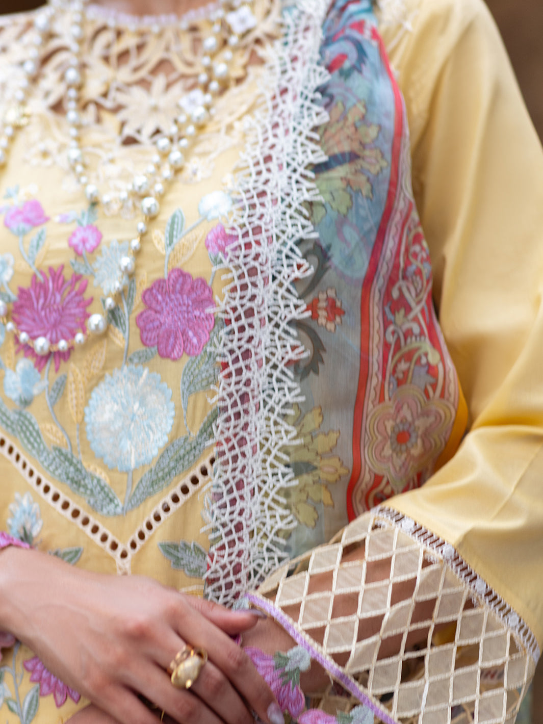 Roheenaz | Dahlia Embroidered Lawn 24 | Daffodil