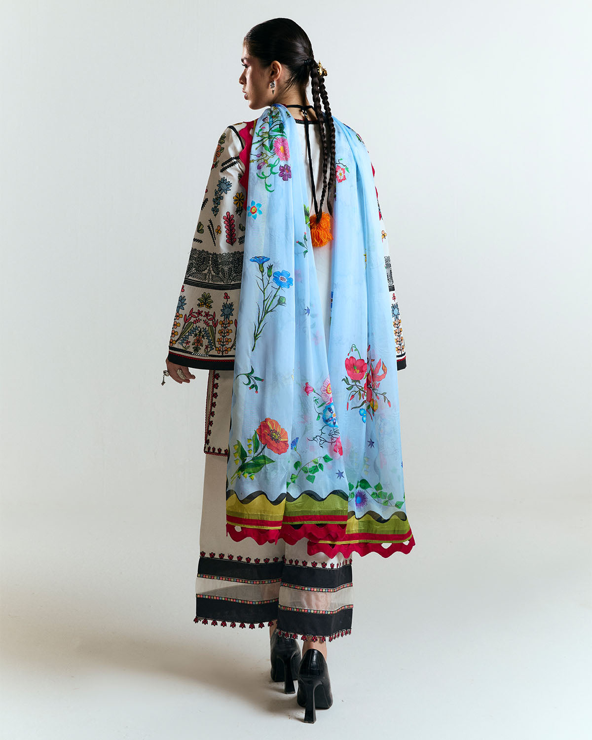 Jugnu | SS 25 | Tiya
