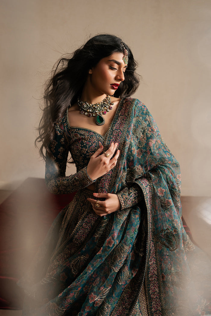 Ayzel | Qurbat Silk Festive 26 | Tassavur