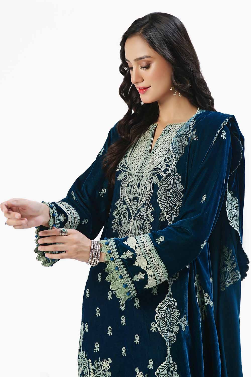 Gul Ahmed | Winter Collection 24 | Velvet Dupatta WV-42004