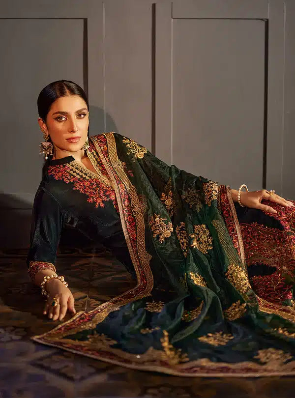 Zainab Chottani | Luxury Velvet Collection 23 | Zelena