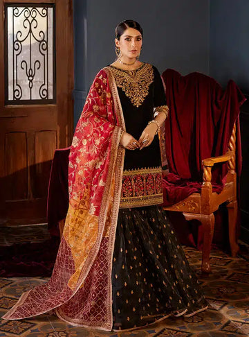 Zainab Chottani | Luxury Velvet Collection 23 | Mehr Mah