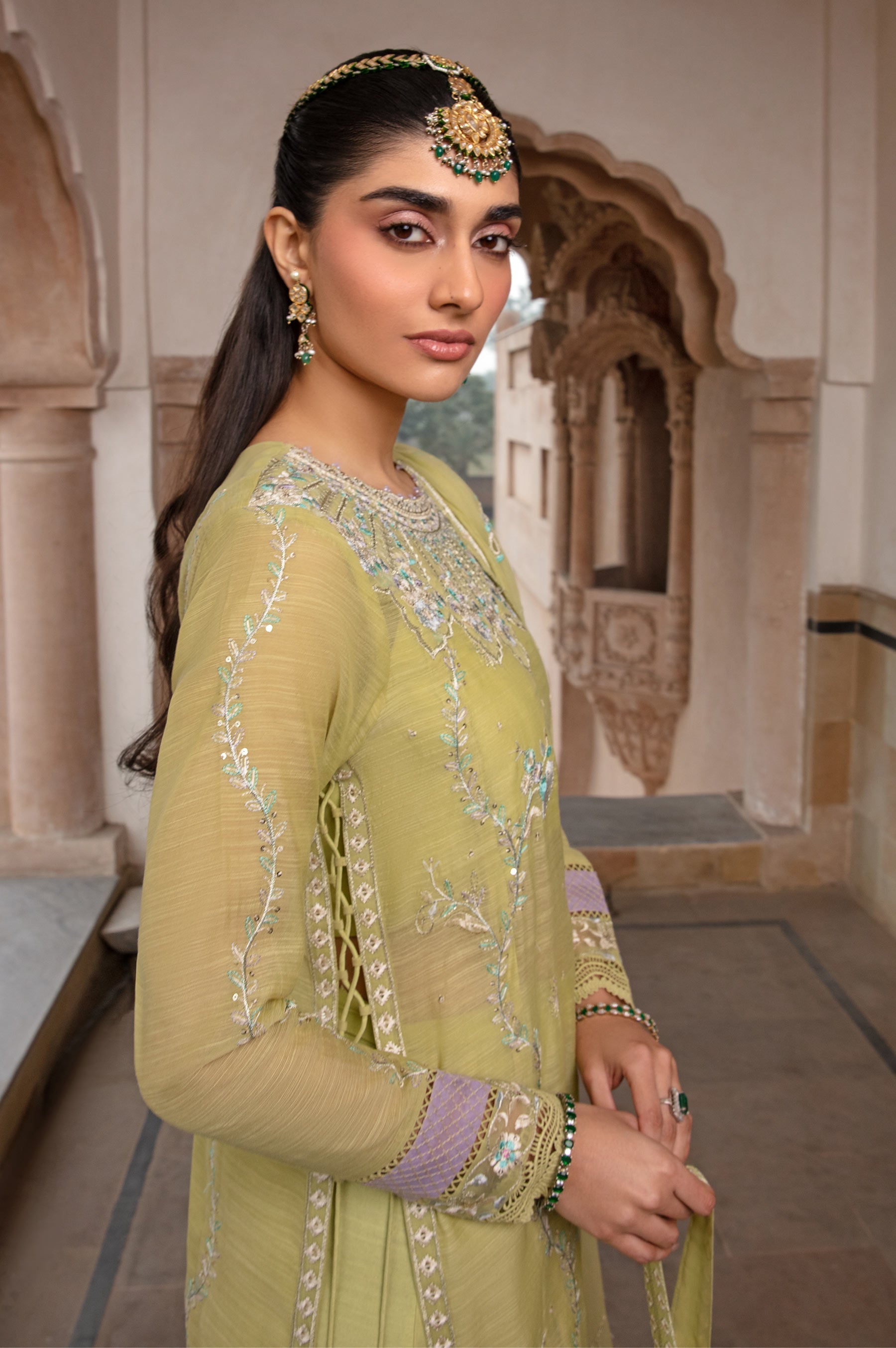 Zeen | Azalea Collection | Leah