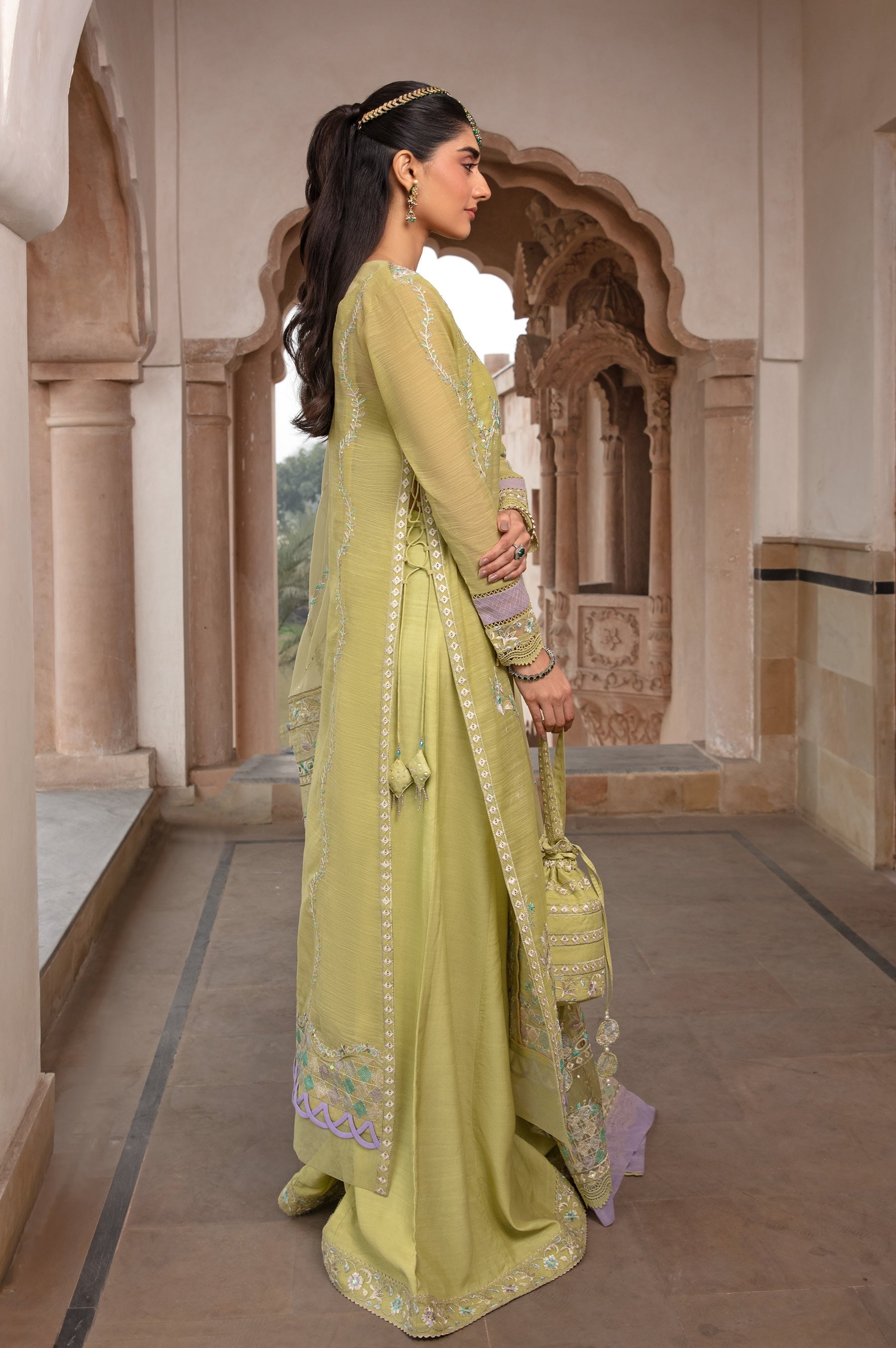 Zeen | Azalea Collection | Leah